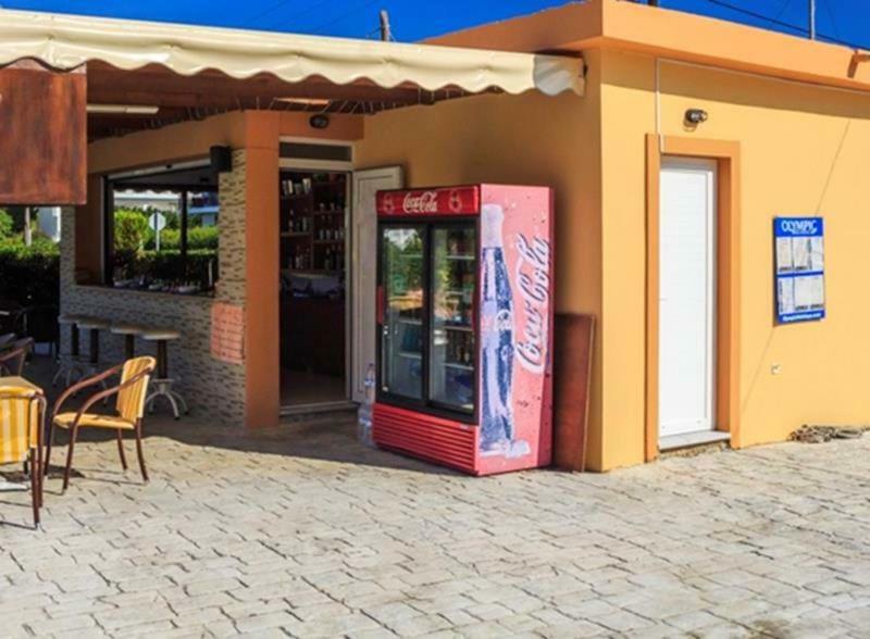 Derekas Studios & Apartments Laganas Exterior photo